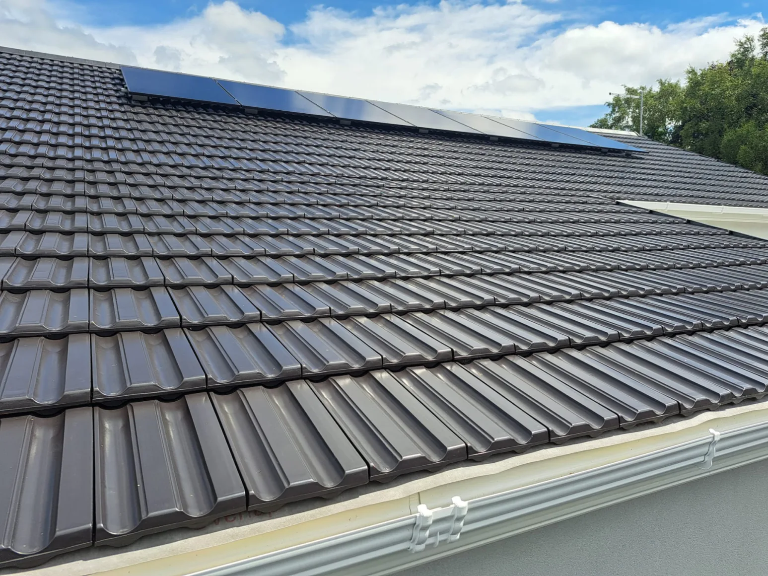 LBS Sperrin low pitch clay tile